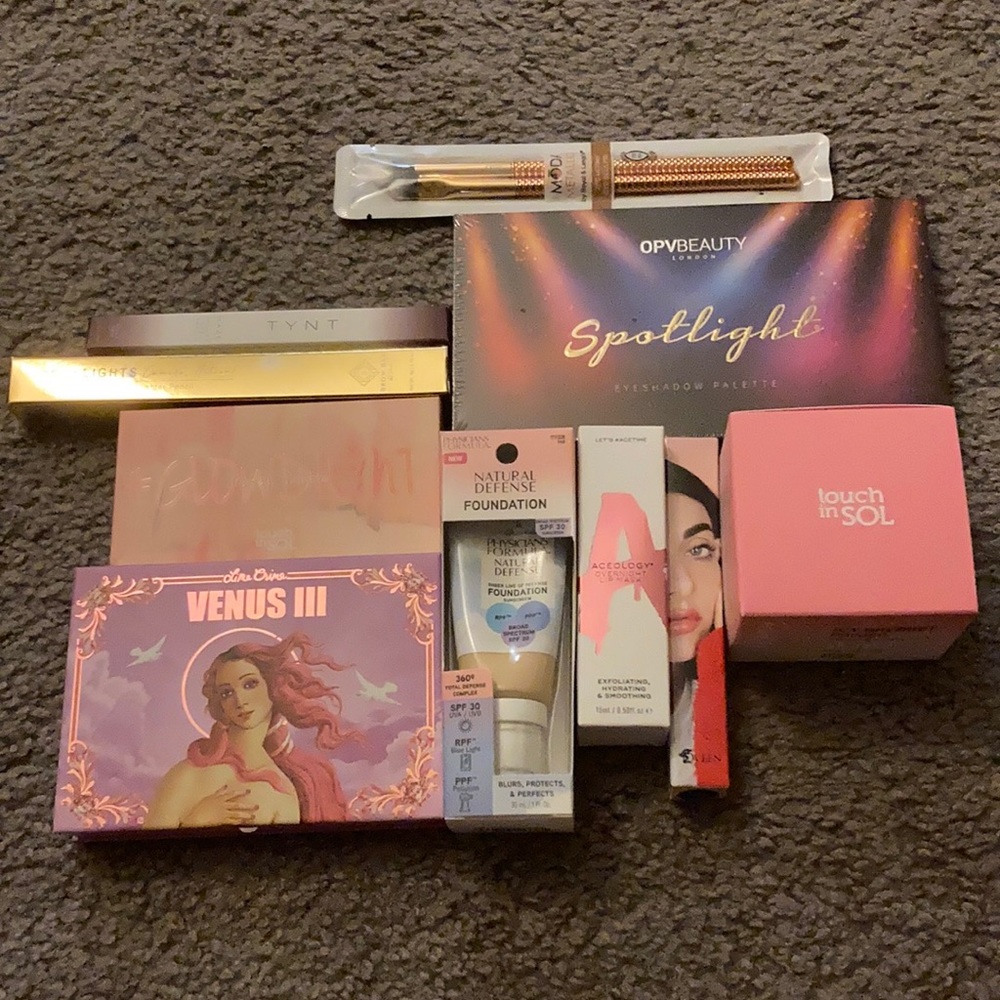 Variety of make up